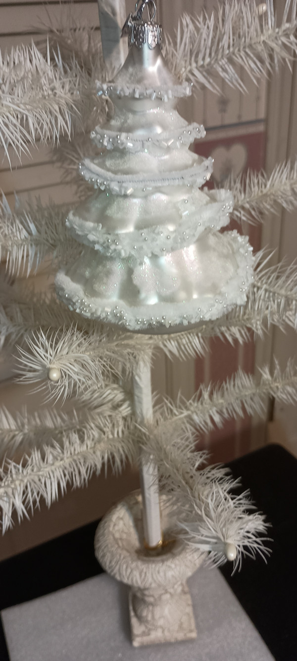 KURT ADLER-NOBLE GEMS-WHITE CHRISTMAS TREE WITH WHITE BEADED TRIM ORNAMENT-NEW
