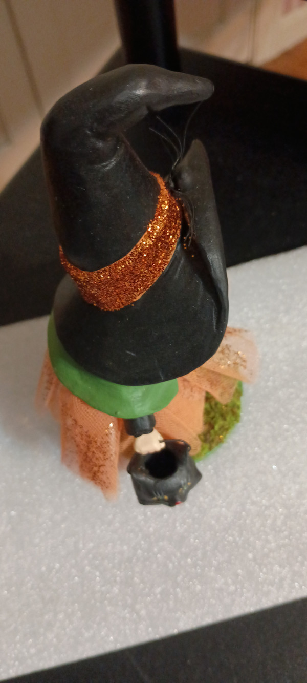 BETHANY LOWE-2025 HALLOWEEN FIGURINE- LITTLE LAVINA WITCH WITH SPIDER-NEW