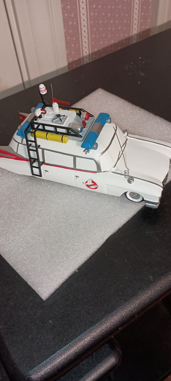 DEPT. 56 GHOSTBUSTERS VILLAGE ACCESSORY- 2021- ECTO 1-NEW IN BOX