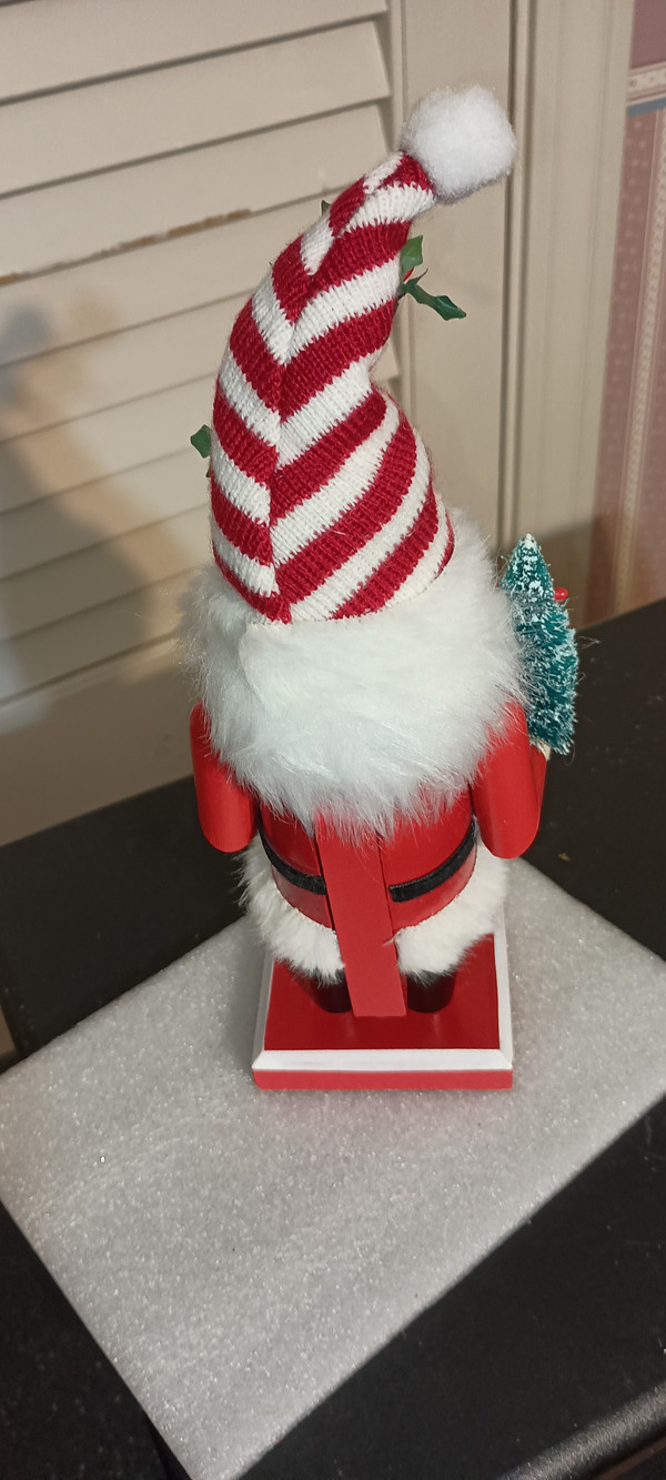 KURT ADLER-2023- CHRISTMAS GNOME WITH TREE-NEW IN BOX