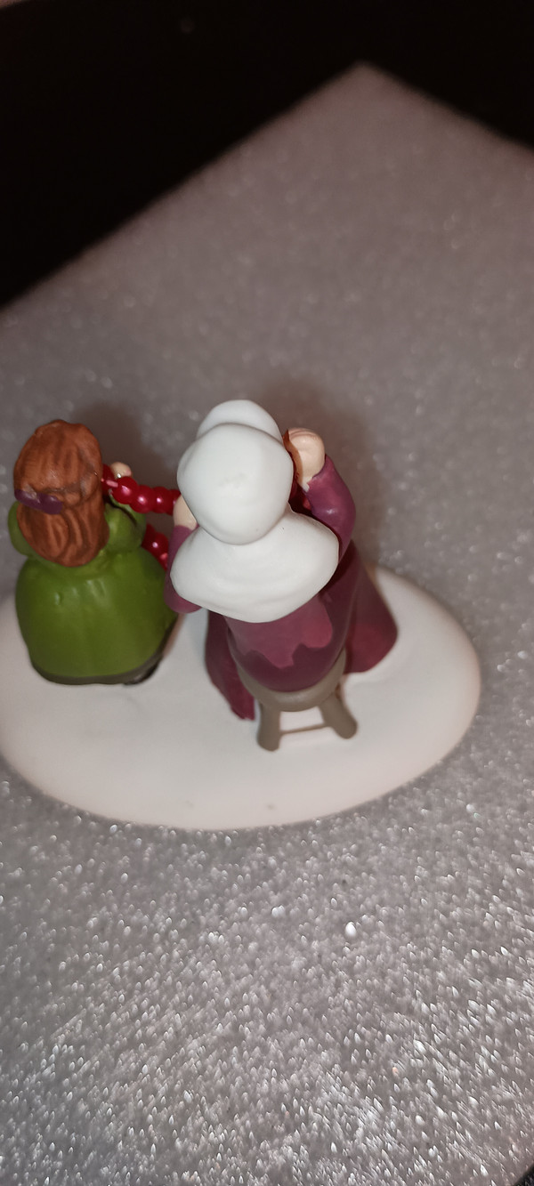 DEPT.56-2020-NEW ENGLAND VILLAGE ACCESSORY-CHRISTMAS CRANBERRIES-NEW IN BOX