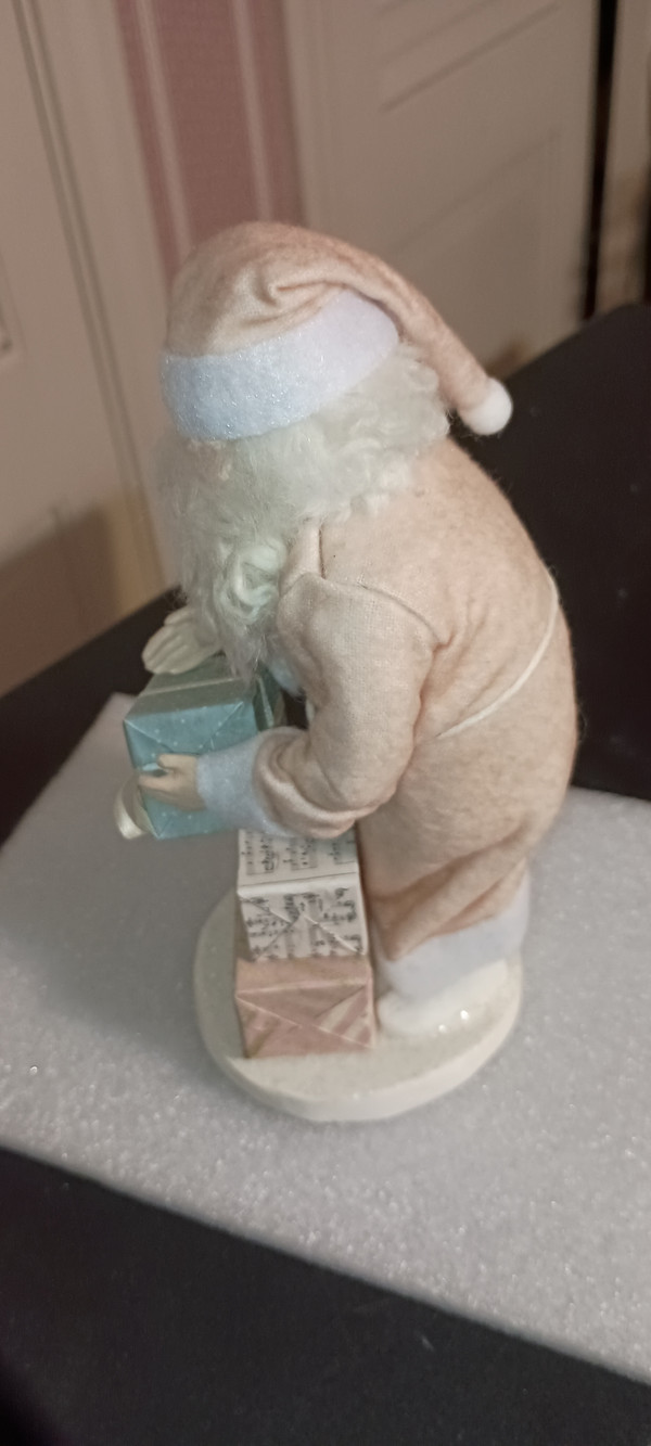 BETHANY LOWE-HOLIDAY-PASTEL PINK SANTA WITH PACKAGE FIGURE-NEW 2023