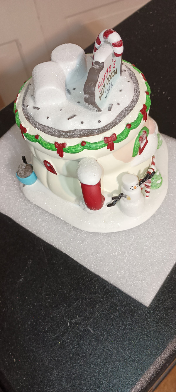 DEPT. 56-NORTH POLE VILLAGE-SANTA'S HOT COCOA CAFE-NEW IN BOX