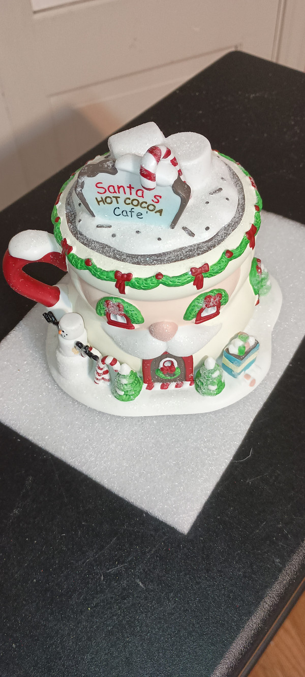 DEPT. 56-NORTH POLE VILLAGE-SANTA'S HOT COCOA CAFE-NEW IN BOX