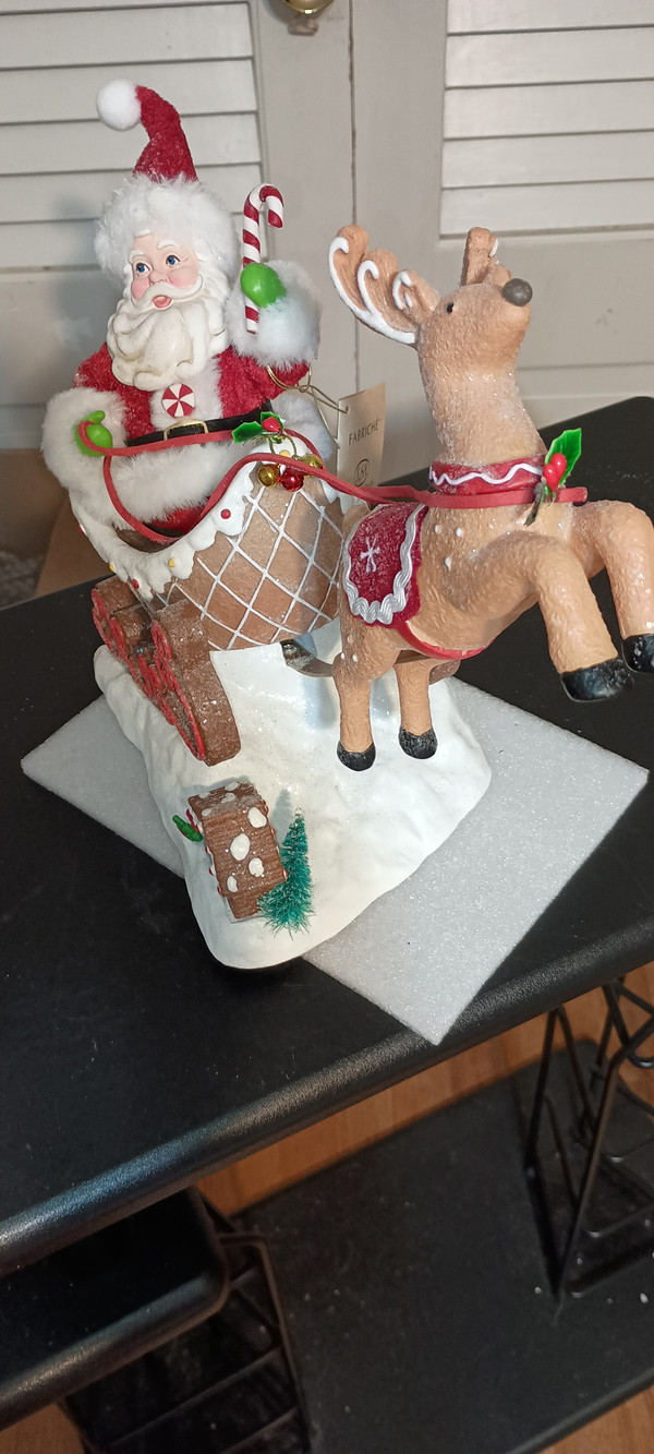 KSA- FABRICHE SANTA SITTING IN GINGERBREAD SLEIGH-NEW IN BOX
