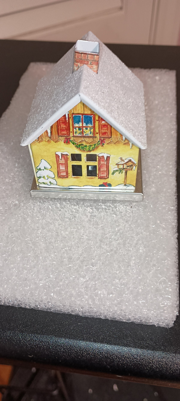GERMAN KNOX 2023 SMOKING HOUSE -CHRISTMAS HOUSE-NEW  N BOX