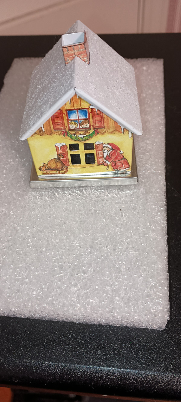 GERMAN KNOX 2023 SMOKING HOUSE -CHRISTMAS HOUSE-NEW  N BOX