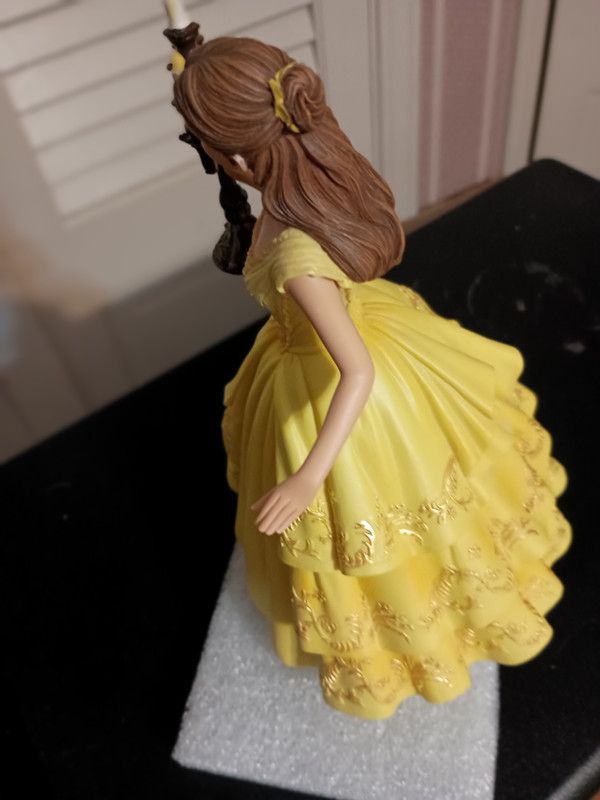 DISNEY CINEMATIC MOMENT FIGURINE- EMMA WATSON AS BELLE-NEW IN BOX