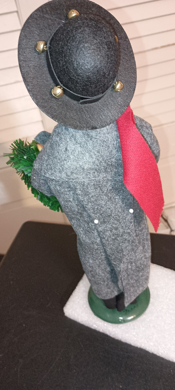 BYERS CHOICE 2024 CAROLER-MAN WITH BELLS-NEW