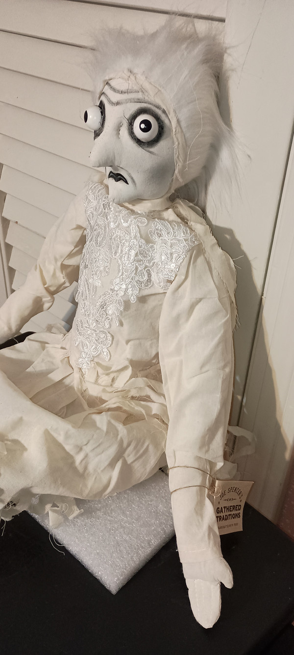 JOE SPENCER-GALLERIE II- GATHERED TRADITIONS- HALLOWEEN ART DOLL-GERT GHOST-NEW-2025