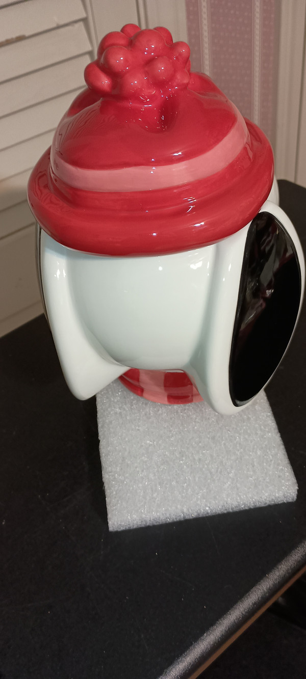 PEANUTS 2022 SNOOPY COOKIE JAR -NEW