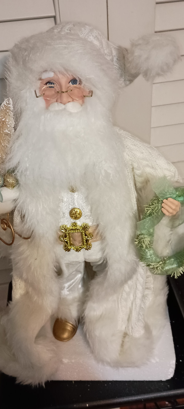 KSA KRINGLES KLAUS-WINTER WHITE SANTA FIGURE-NEW