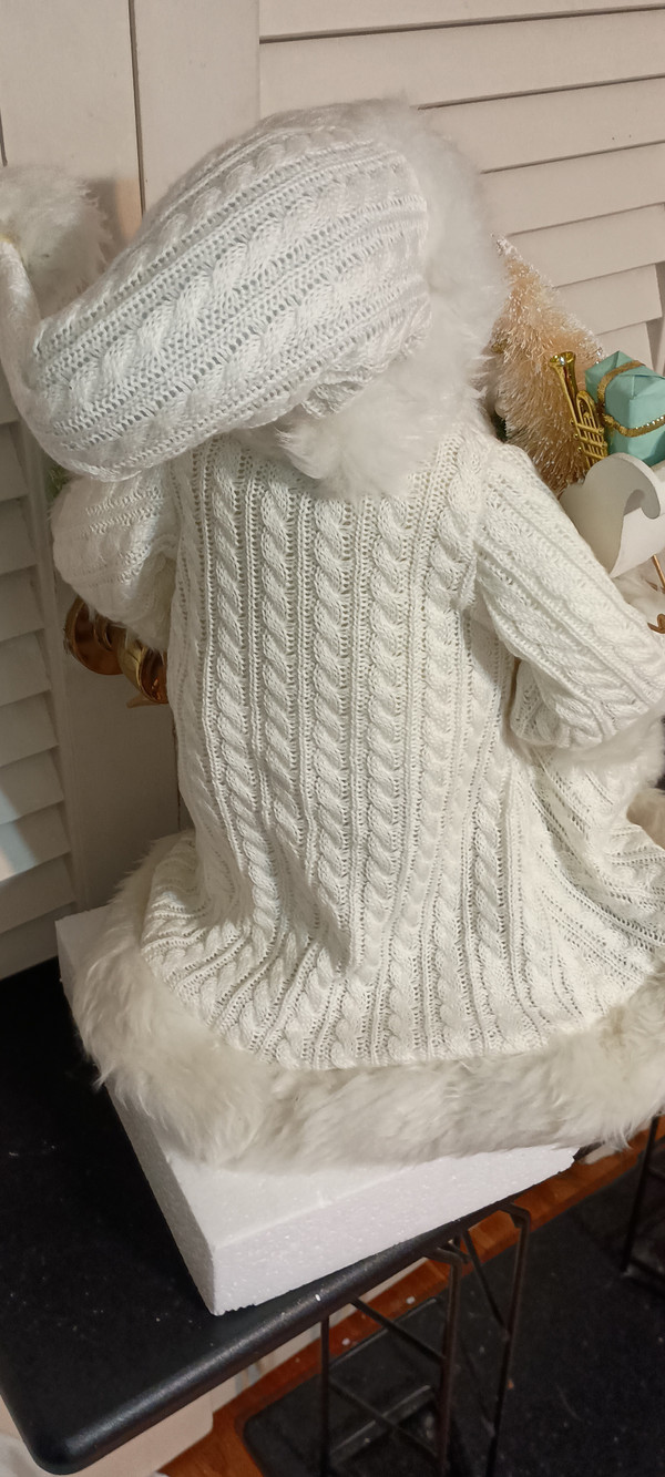 KSA KRINGLES KLAUS-WINTER WHITE SANTA FIGURE-NEW