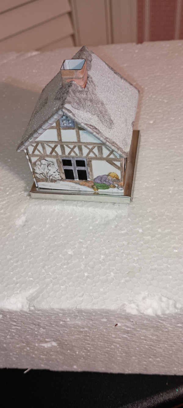 GERMAN -KNOX-HALF-TIMBER-SMOKING HOUSE-NEW IN BOX-2023