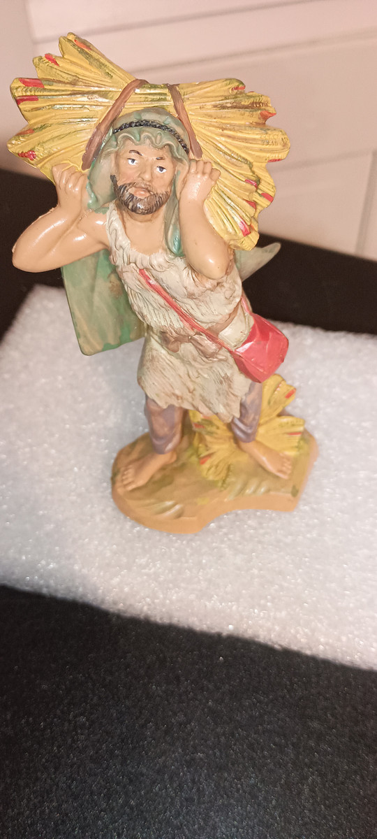 FONTANINI 5" VILLAGE COLLECTION FIGURINE- JOHN -FARMER-NEW IN BOX