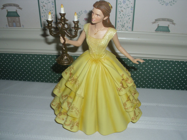 DISNEY-CINEMATIC MOMENT- BELLE FROM LIVE MOVIE-NEW IN BOX