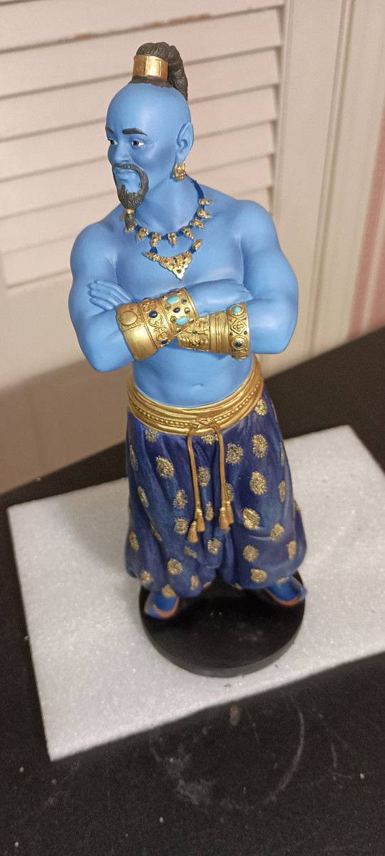 DISNEY-GENIE FROM ALADDIN-LIVE ACTION FIGURINE- NEW IN BOX.