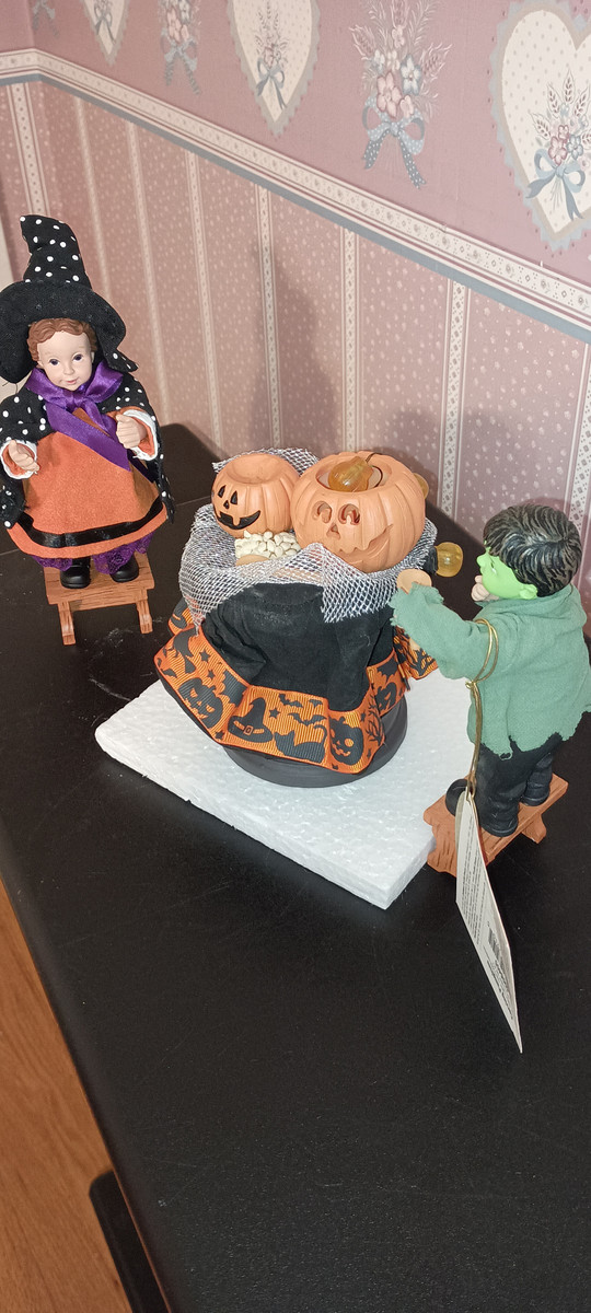 POSSIBLE DREAMS CLOTHIQUE-HALLOWEEN -2020-CARVING PUMPKIN-NEW IN BOX