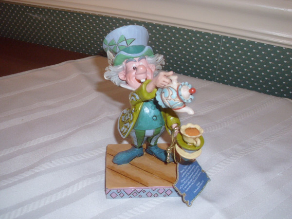 DISNEY TRADITIONS/JIM SHORE MAD HATTER FIGURINE FROM ALICE IN WONDERLAND-NEW IN BOX