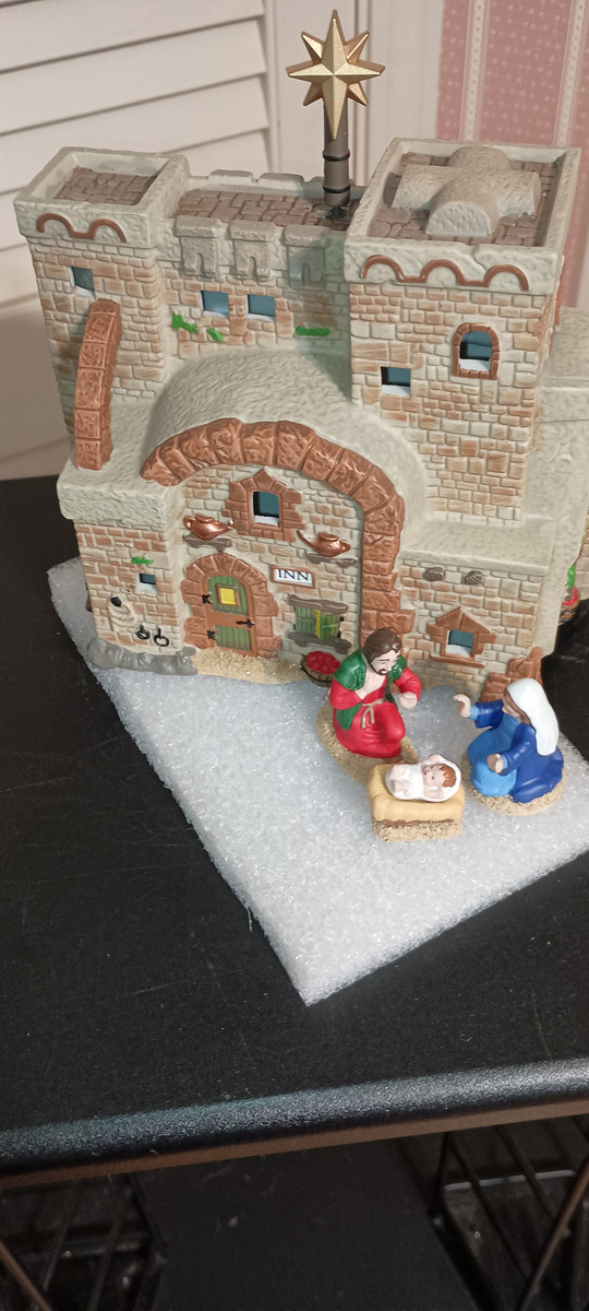 DEPT. 56 -LITTLE TOWN-THE INN AT BETHLEHEM-SET/5-NEW IN BOX.
