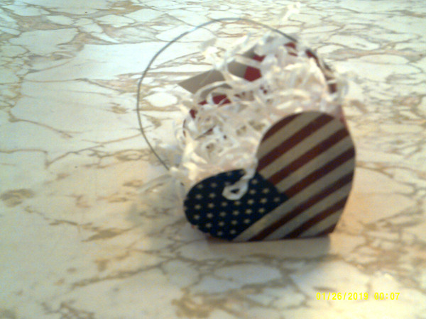 BETHANY LOWE- PATRIOTIC HEART OF AMERICA BUCKET ORNAMENT-NEW