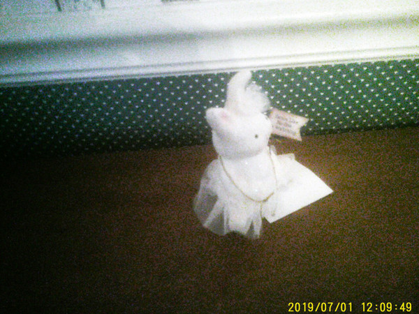 BETHANY LOWE-MICHELLE ALLEN-BALLET BUNNY FIGURINE-DANCE LIKE NO ONE IS WATCHING