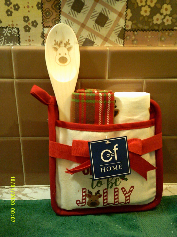 C&F HOME-2024 SEASON TO BE JOLLY POTHOLDER GIFT SET-NEW