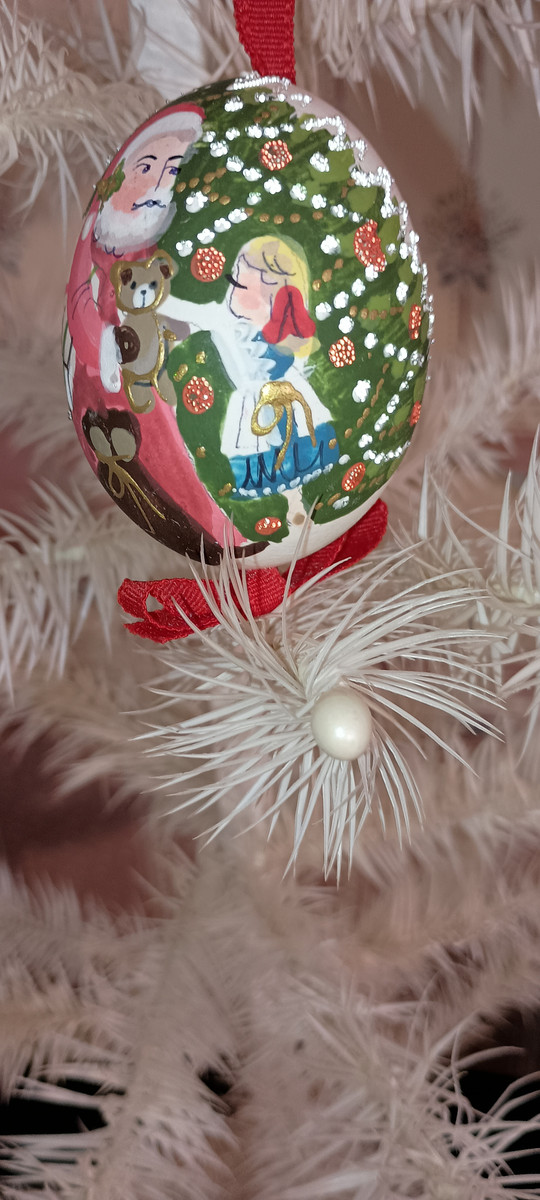 PETER PRIESS-AUSTRIAN EGGSHELL ORNAMENT-MERRY CHRISTMAS -SANTA WITH GIRL-NEW