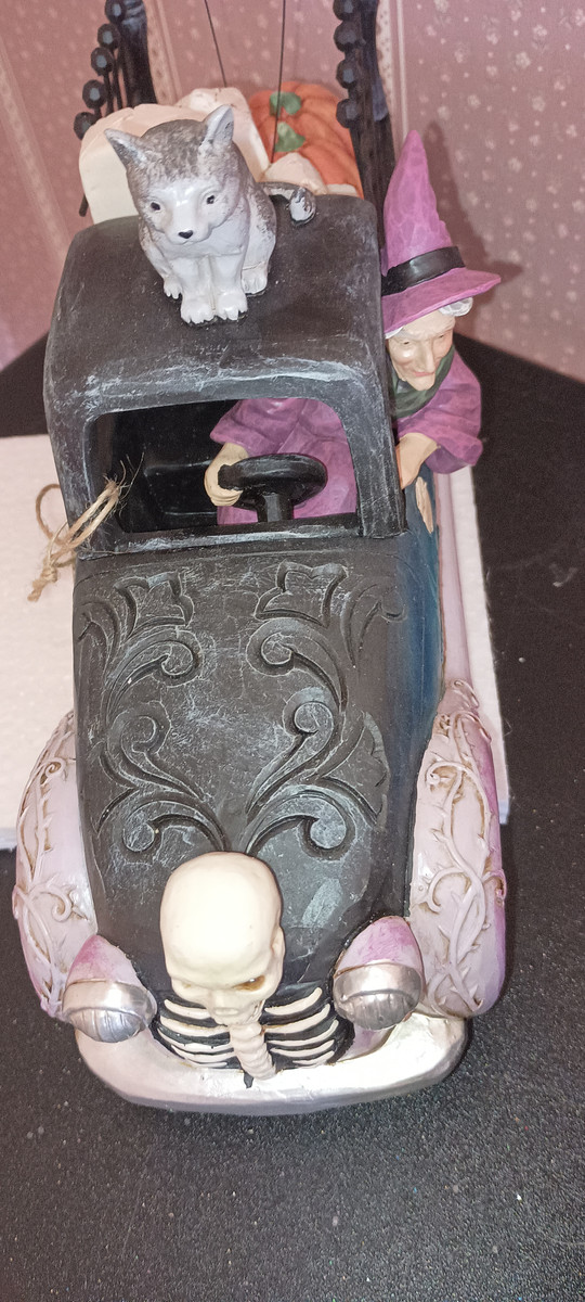 JIM SHORE-2022-HALLOWEEN PICK-UP TRUCK FIGURE-NEW IN BOX