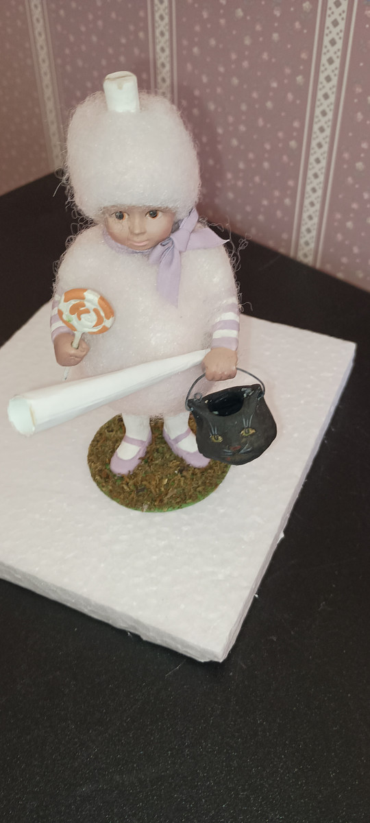 BETHANY LOWE- HALLOWEEN FIGURINE-COTTON CANDY MOLLY-NEW
