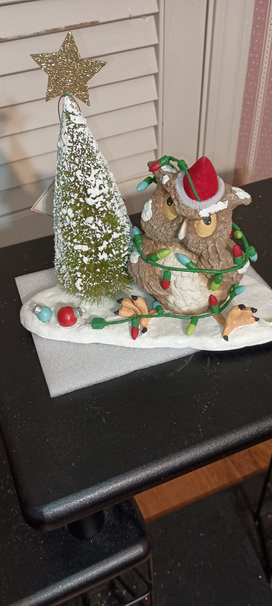 BETHANY LOWE- HOLIDAY FIGURE- BAH HUMBUG, MR GRUMP-NEW 2023