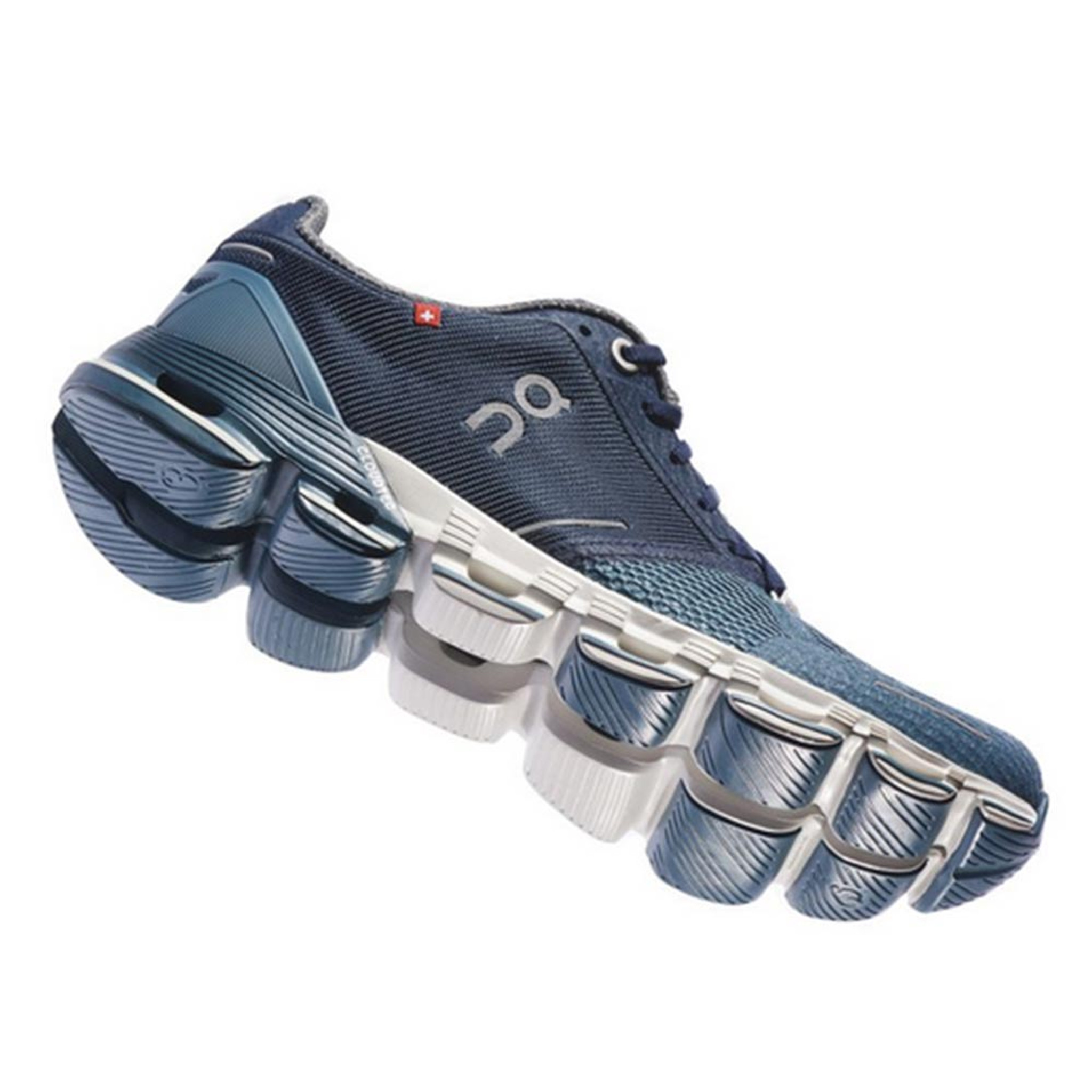 women's on cloudflyer running shoes