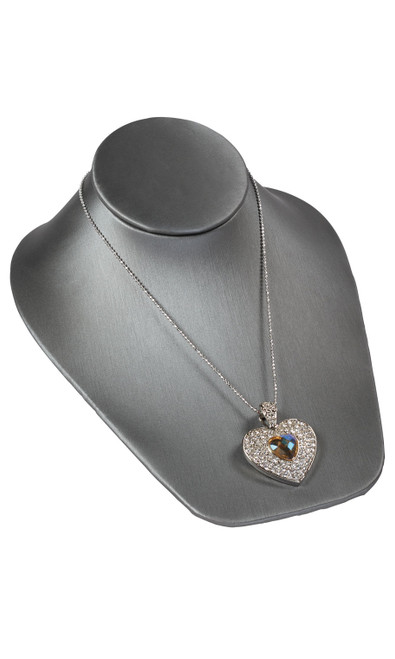 Gray Necklace Bustzoom