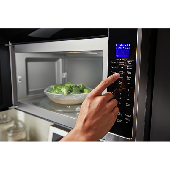 Four à micro-ondes de 30 po avec puissance de cuisson de 900 watts et 7 fonctions de capteur KitchenAid® YKMHS120ES