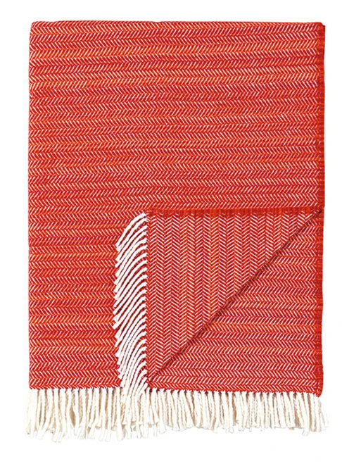 Throw made from cotton blend fabric
Fringe finishing
Machine washable