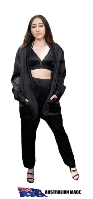 Life Size Cardboard Cut-Out – Noah Cyrus