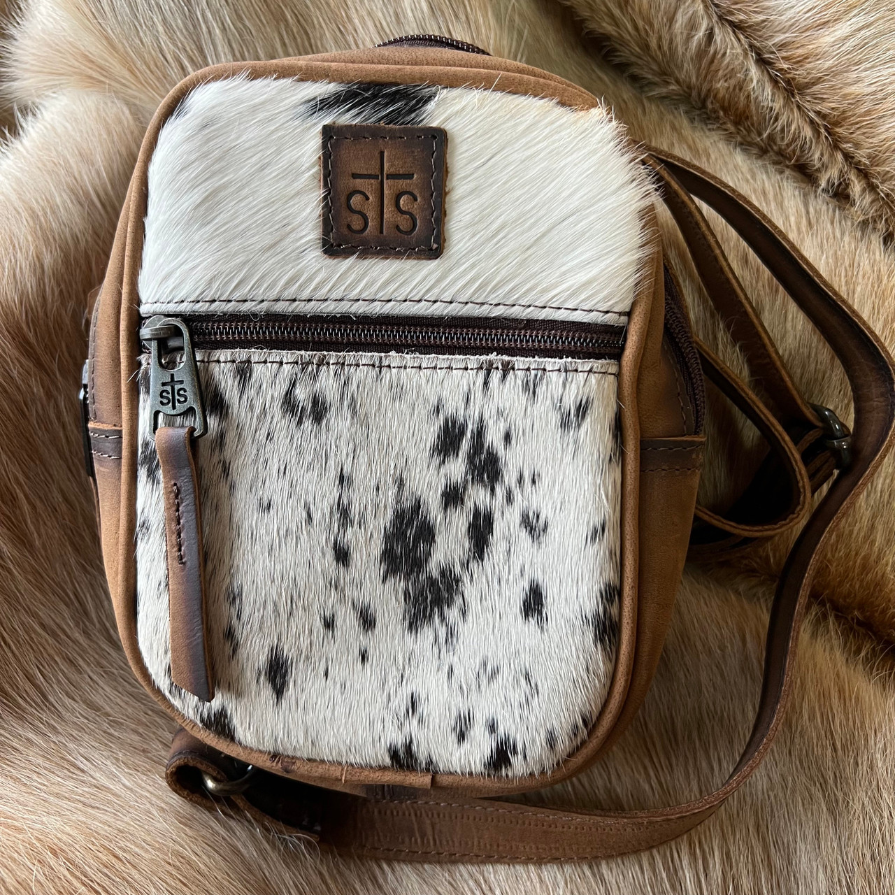 STS Ranch Cowhide Auzlyn Crossbody - Stockyard Style