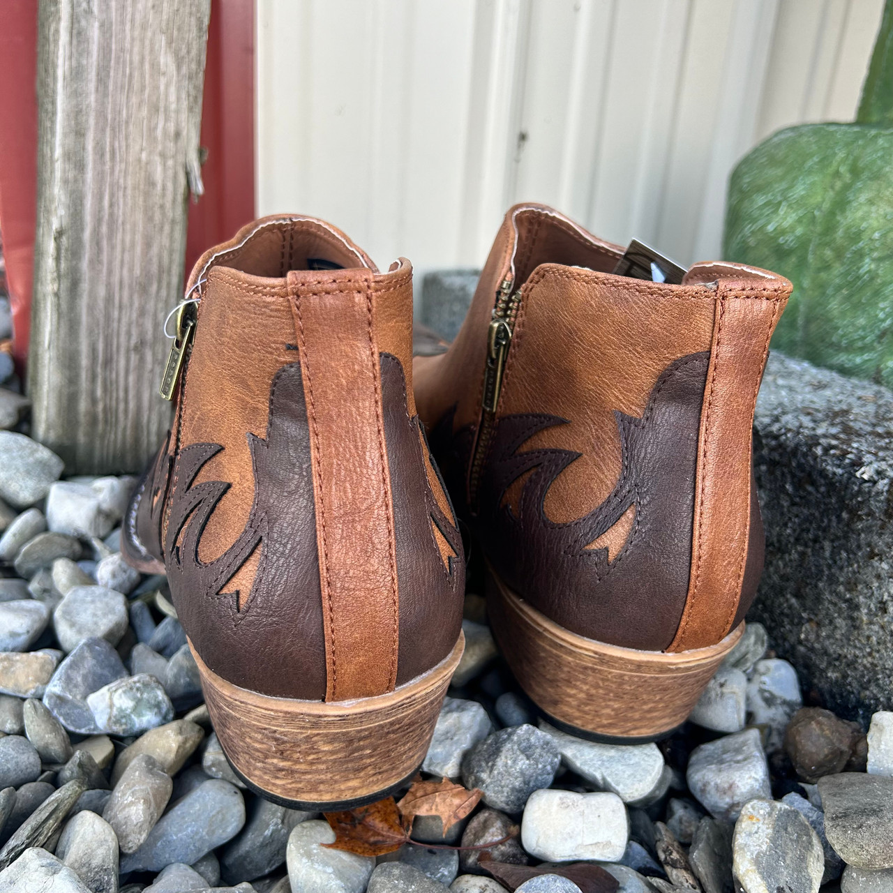 Roper Women's Lorene Tan and Brown Side Zip Shortie Boot 09-021