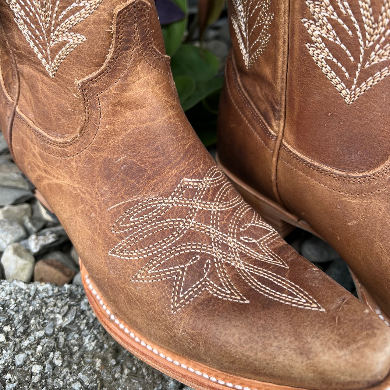 Lane Women's Sandaga Midi Snip Toe Boot in Desert Clay - Stockyard