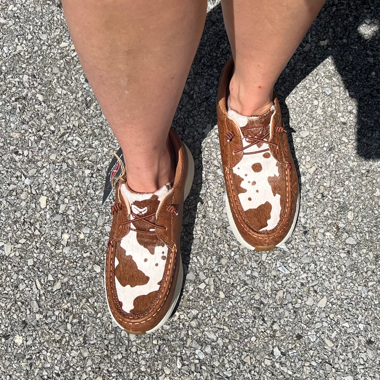 Twisted X Women's Floral Embossed Cowhide Ultralite Shoe