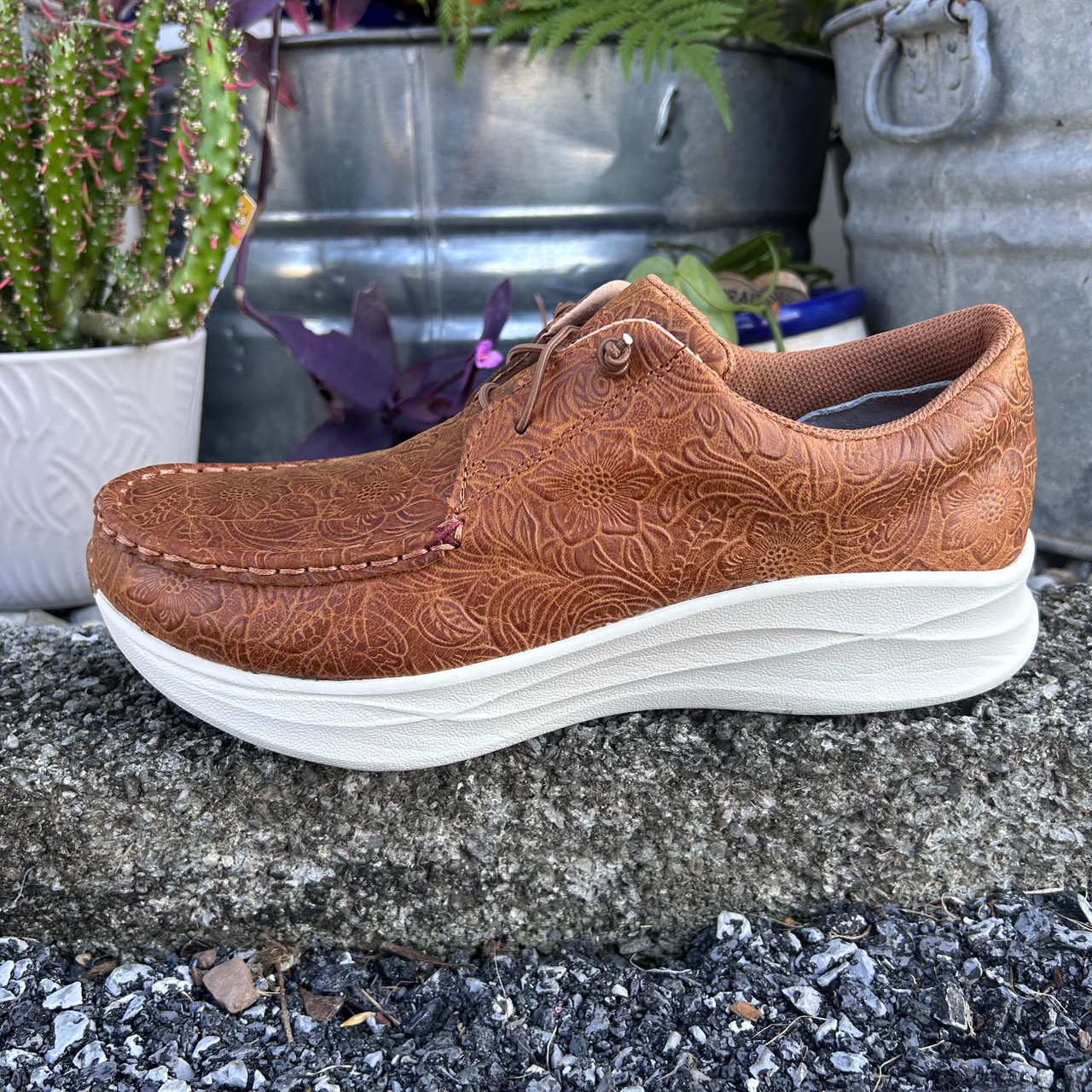 Twisted X Women's Floral Embossed Spice Ultralite Shoe - Stockyard