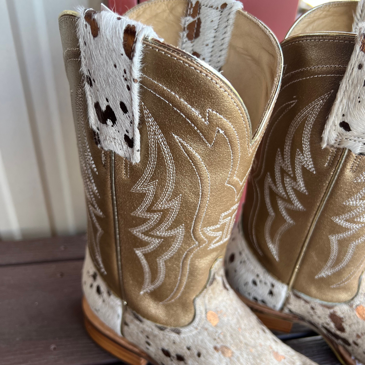 Tin Haul Women's Golden Charolais Cowhide Boots - Stockyard Style