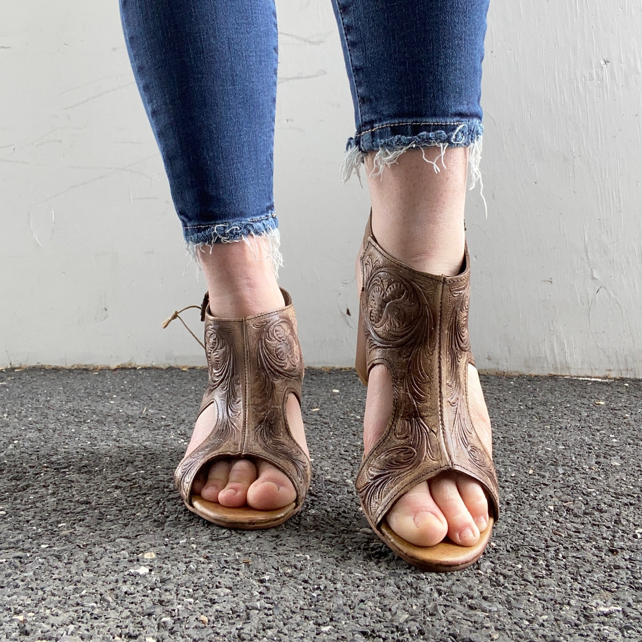 Roper Women's Beige Tooled Mika II Sandal Heels 09-021-0946-3064