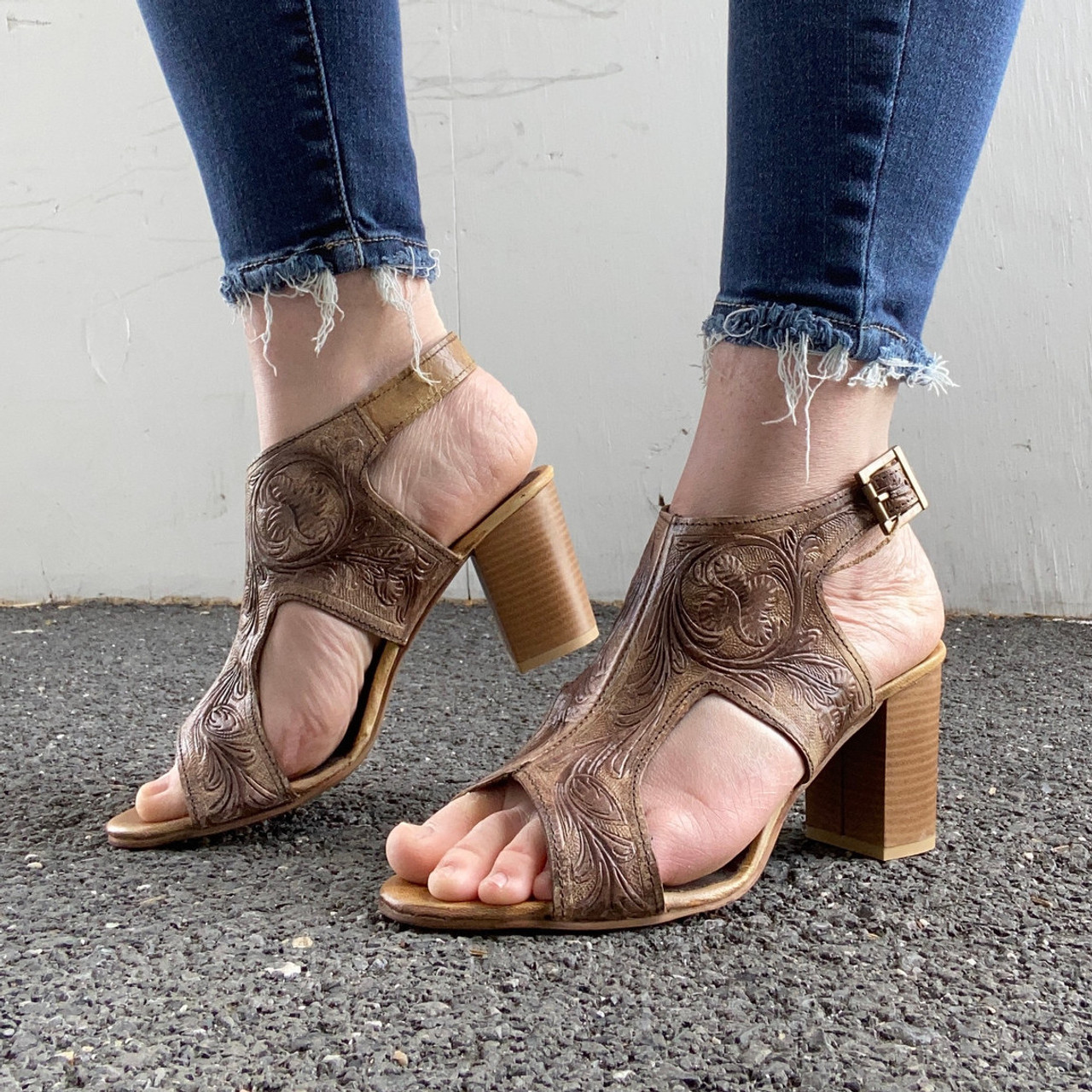 Roper hot sale tooled heels