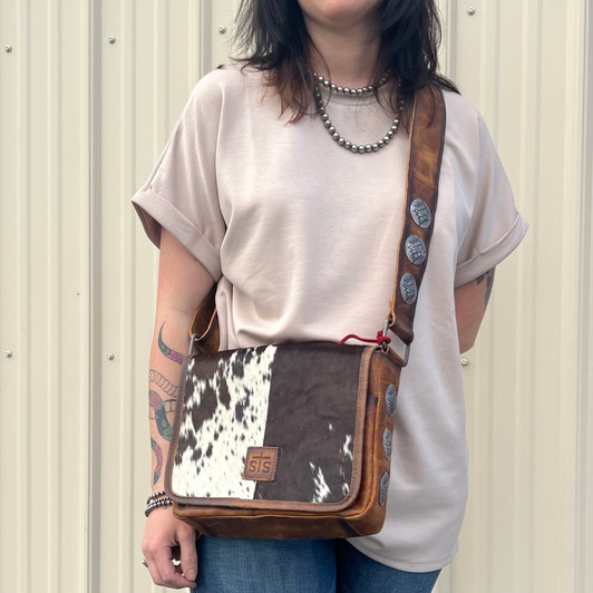 STS Ranch Vaquero Concho Cowhide Della Crossbody STS33895