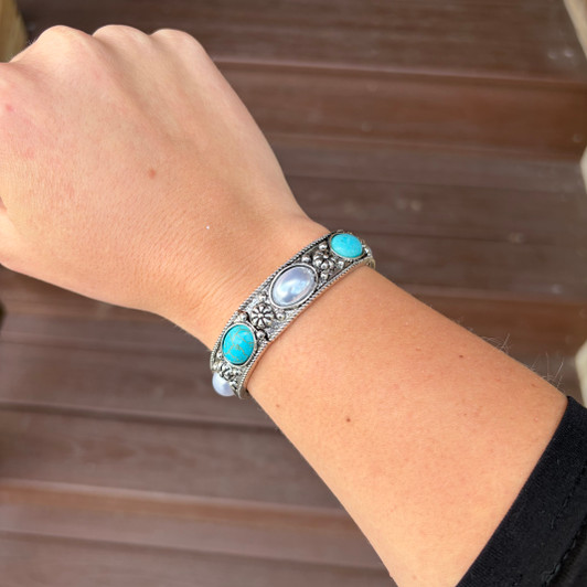 Turquoise & White Pearl Oval Stone Floral Stretch Bracelet