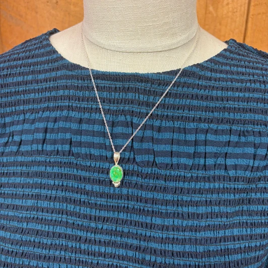 18" Sonoran Gold Oval Stone Pendant Necklace