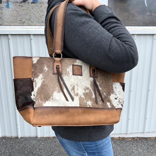 STS Ranch Cowhide Montana Tote STS30455