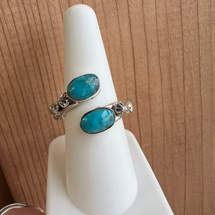 Kingman Turquoise Oval Sunburst Wrap Ring by Daniel Dakai IN-115