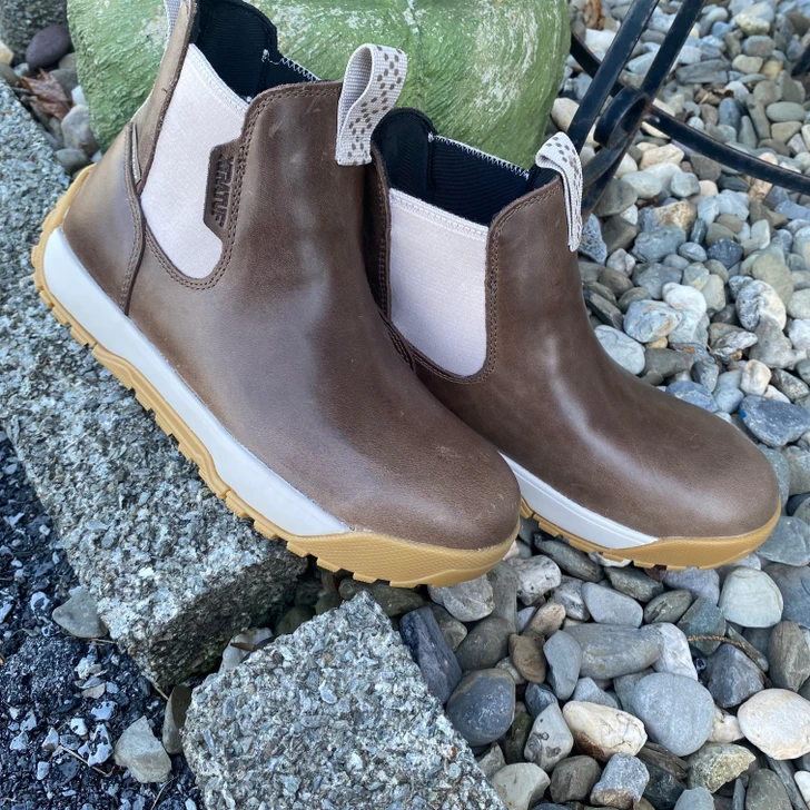 XtraTuf Women's Leather 6in Ankle Deck Boot XWABL101